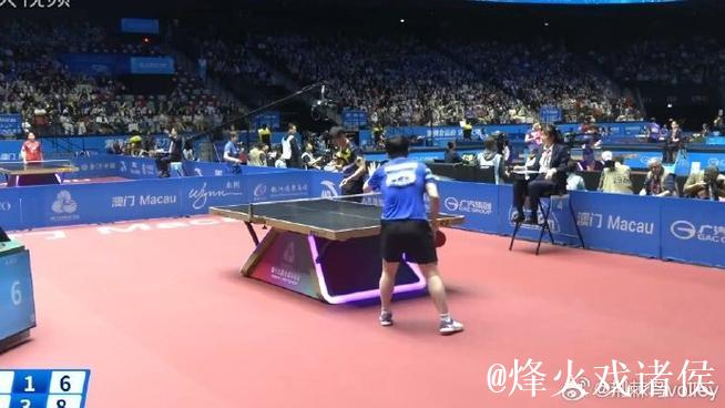 樊振东以4-1击败薛飞 顺利挺进十五运会男单八强